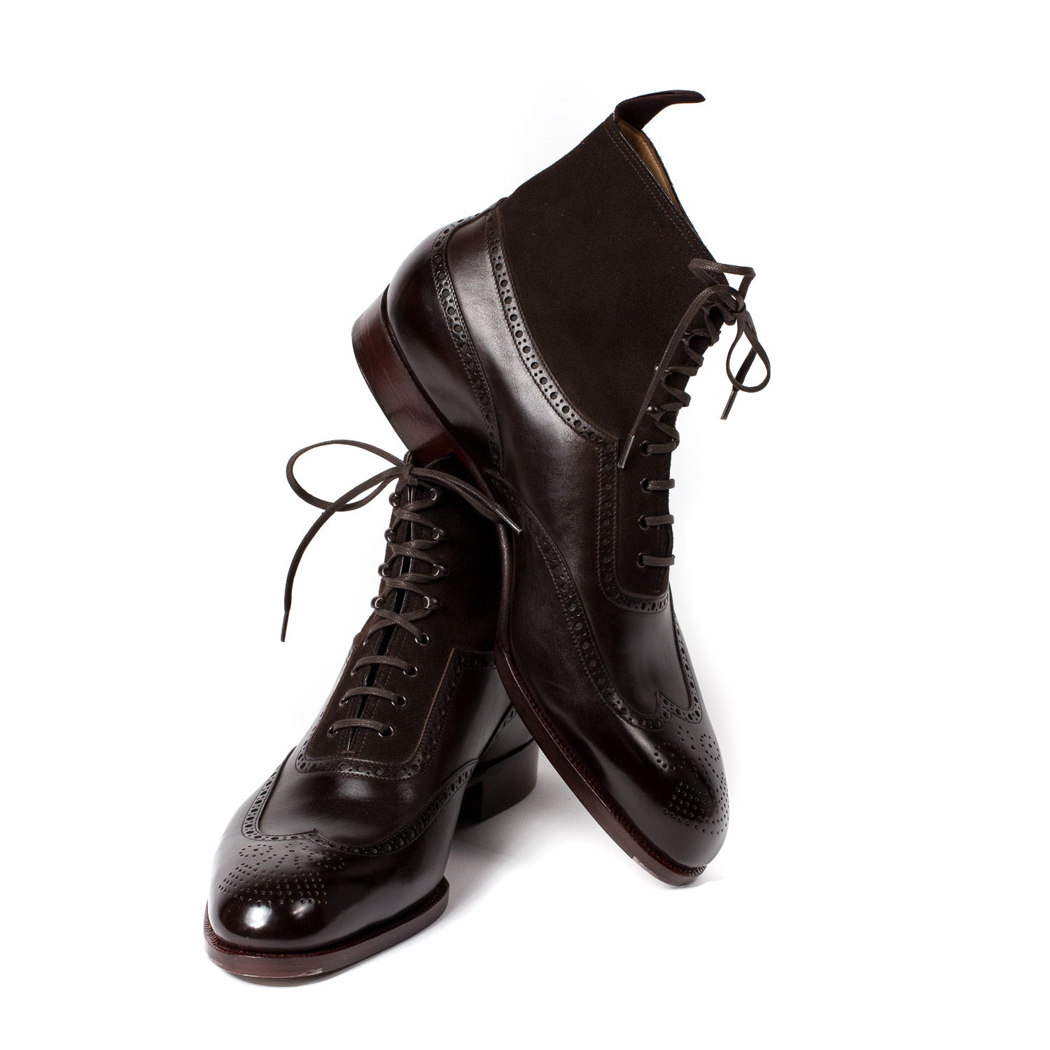 Boot "Fullbrogue Dress Boot" aus dunkelbraunem Kalbsleder mit Wildlederschaft - reine Handarbeit